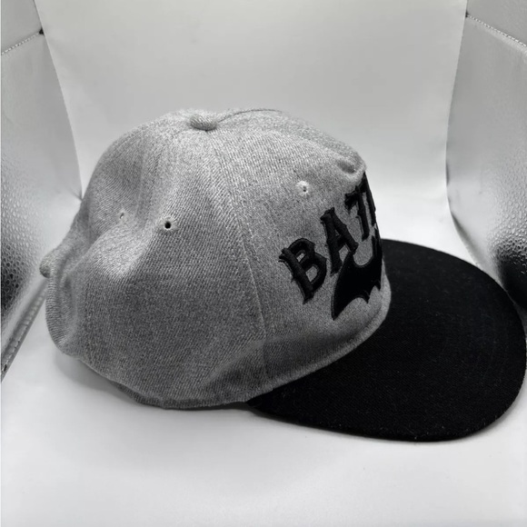Batman Cap Snapback Grey Black Embroidered Letters Bat Logo Black Brim Cap Hat - Picture 4 of 9